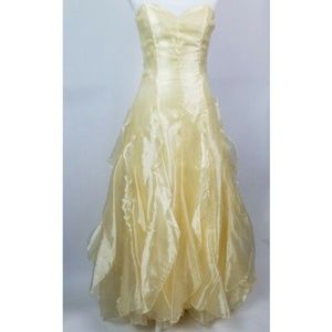 Jessica McClintock for Gunne Sax Yellow Prom Dress
